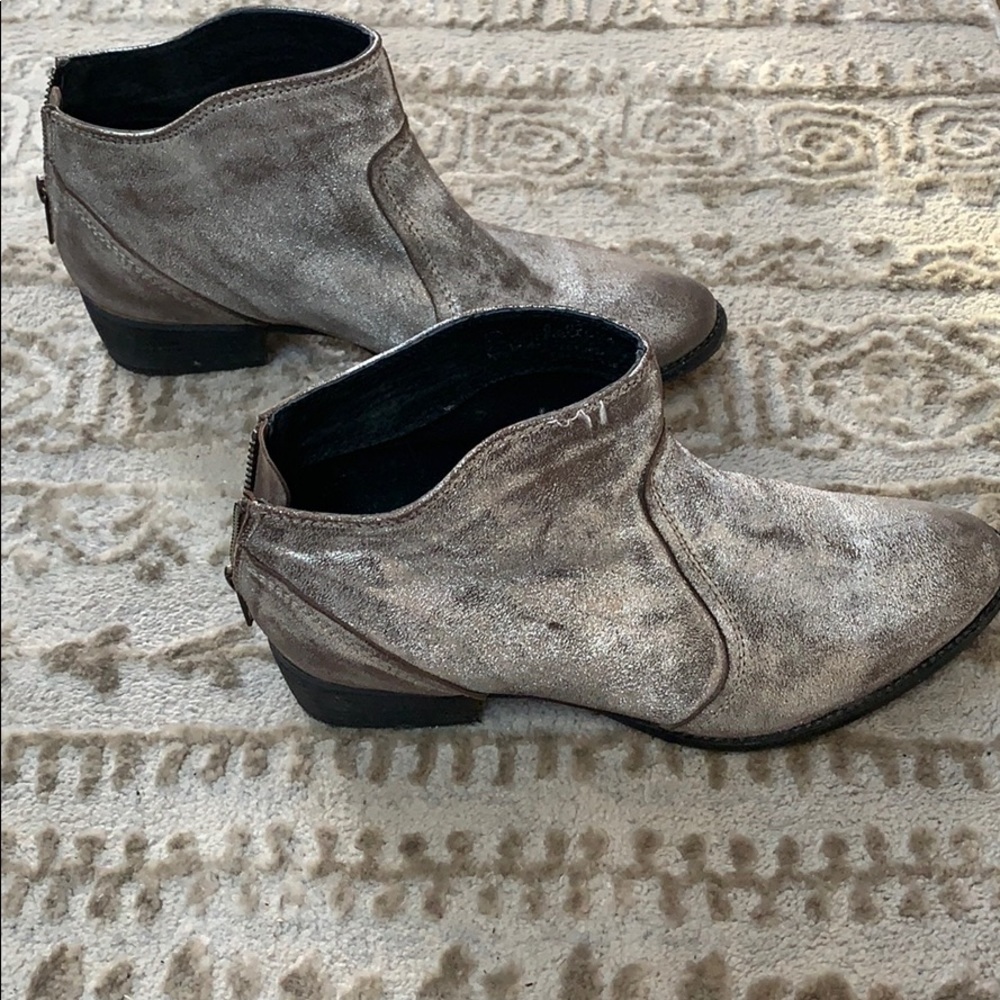 Seychelles distressed booties